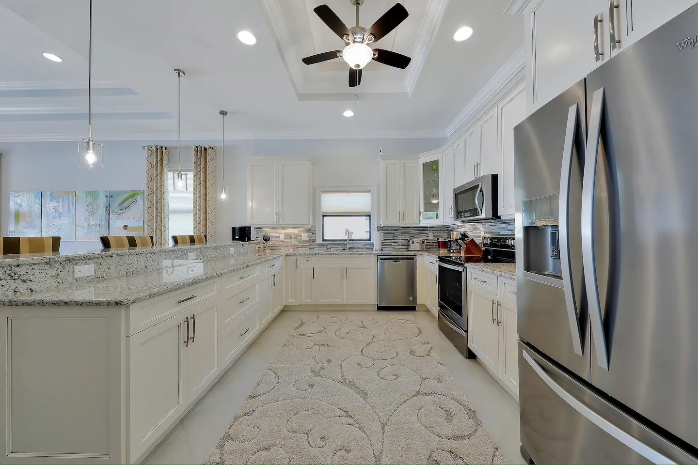Luxury Abounds photo 11