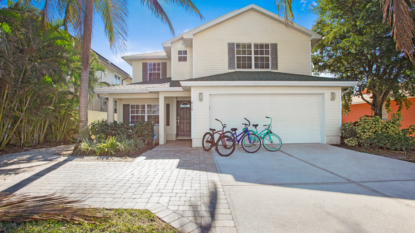 Saltwater Beach House photo 43