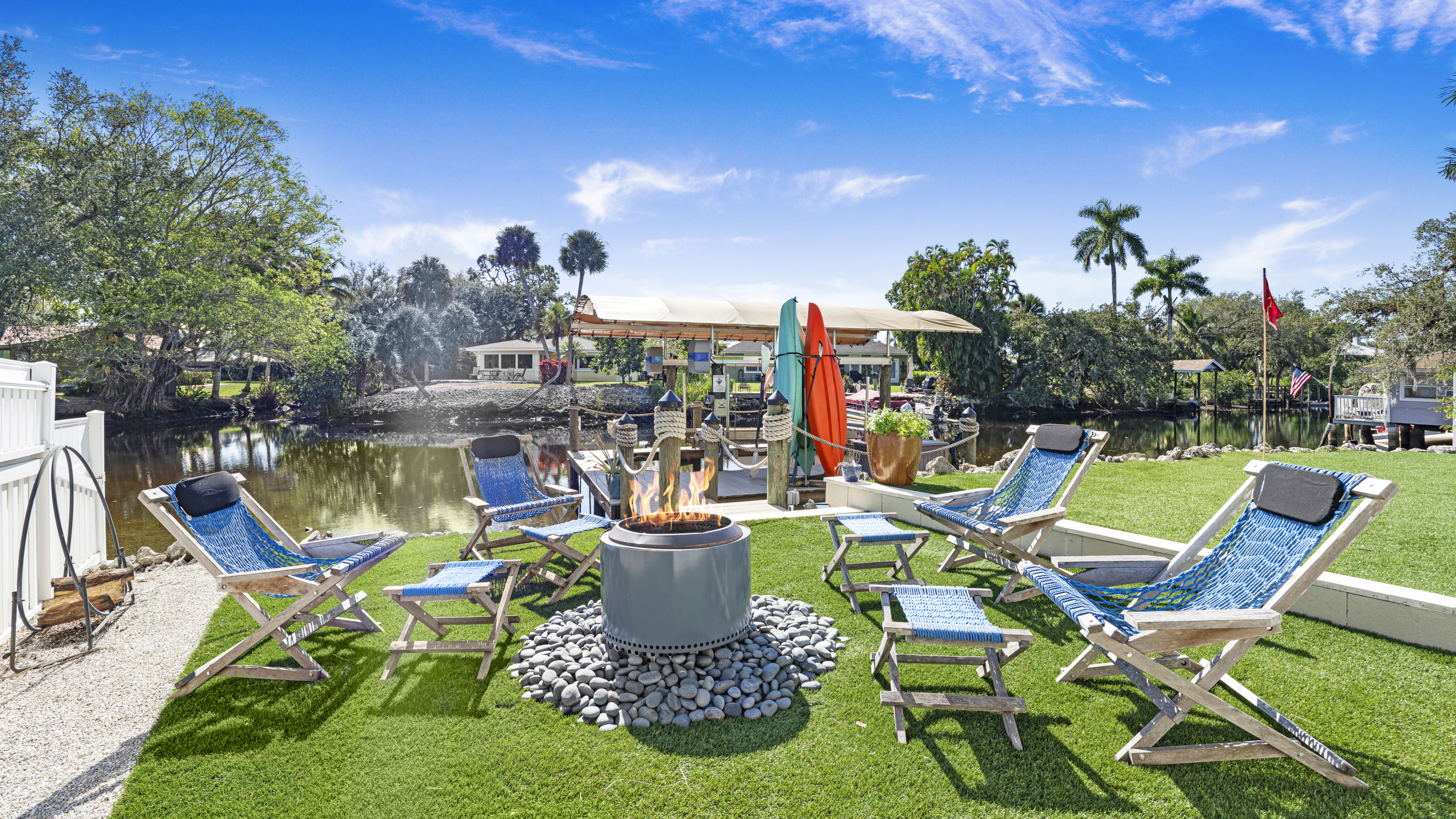 Waterfront Tiki House photo 4