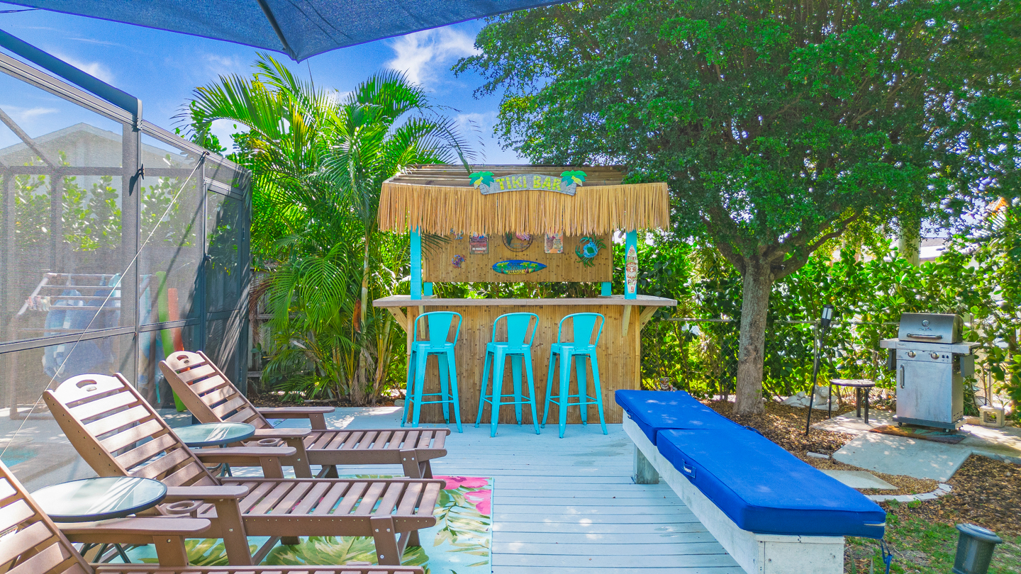 Naples Tiki Hideaway photo 4