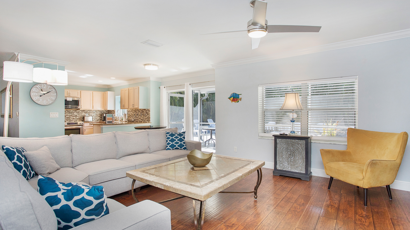 Saltwater Beach House photo 27