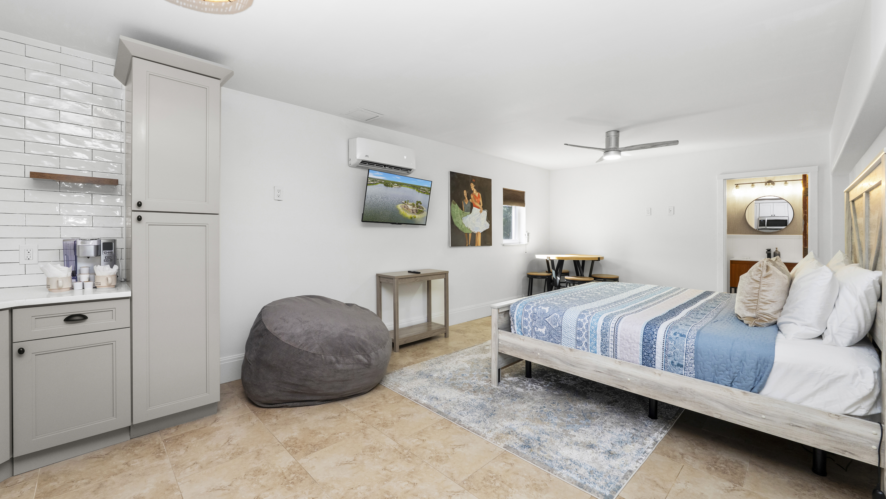 Waterfront Tiki House photo 68