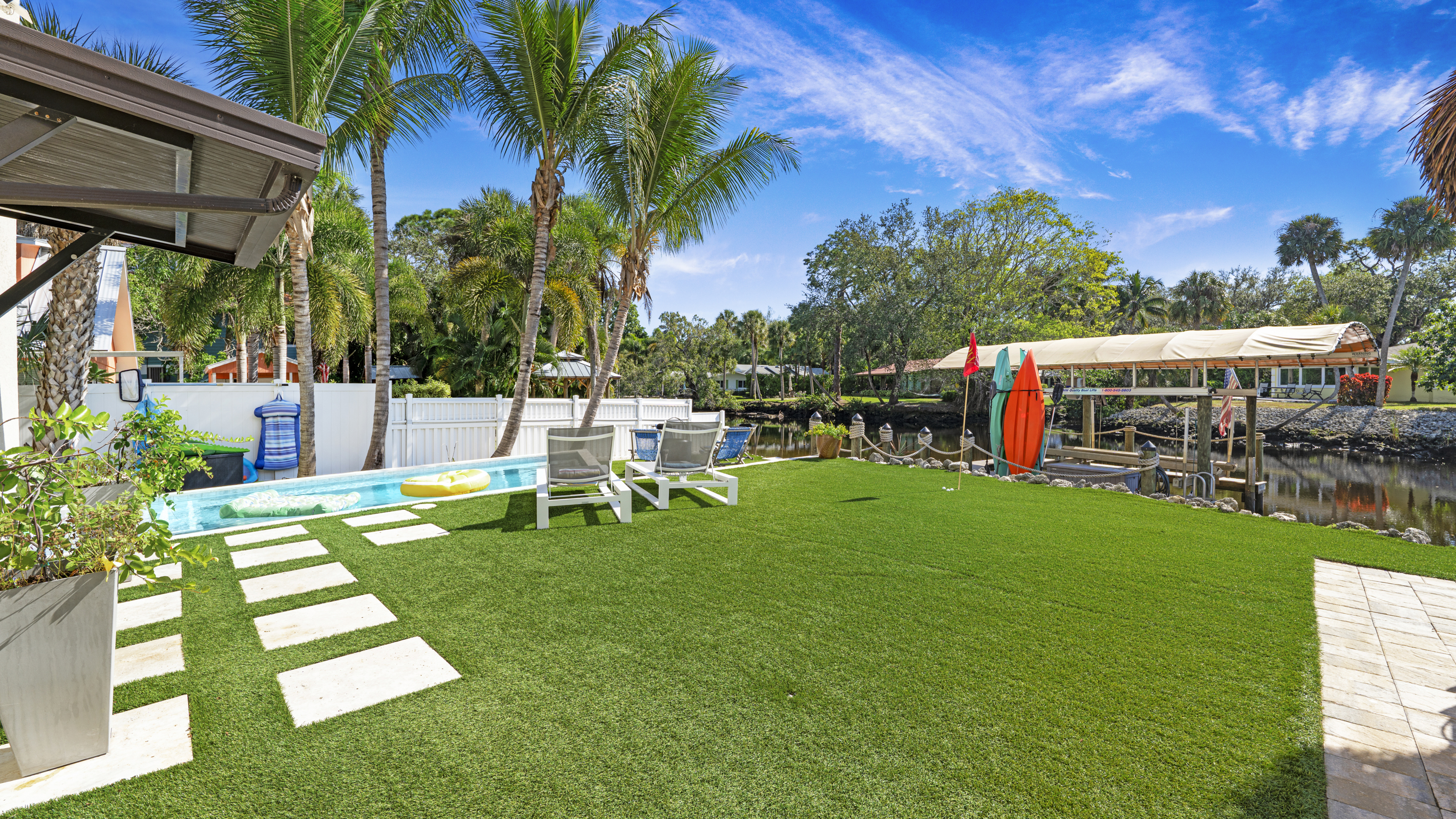 Waterfront Tiki House photo 13