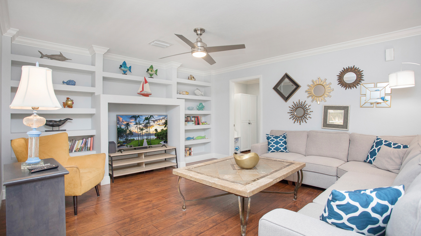 Saltwater Beach House photo 26