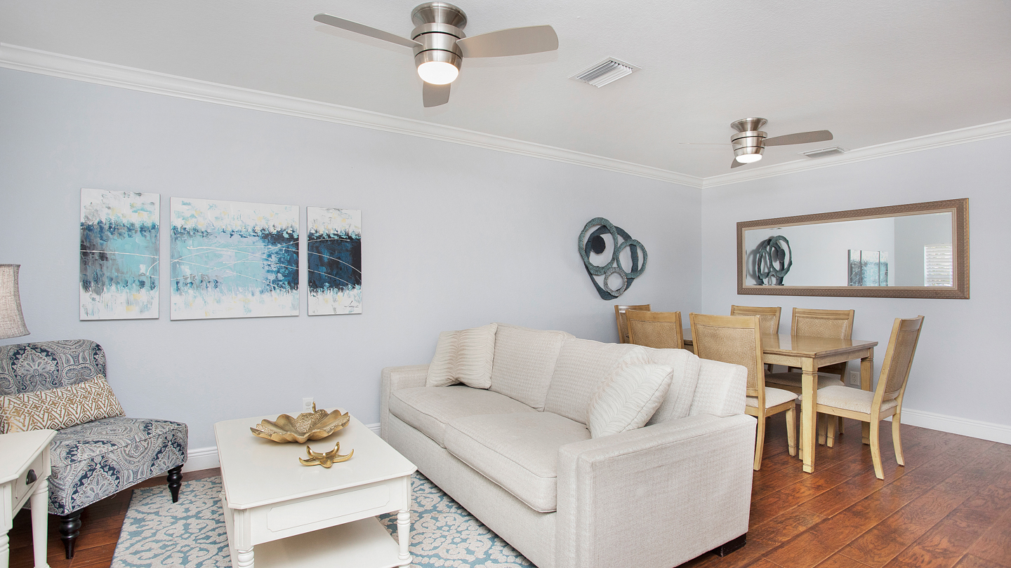 Saltwater Beach House photo 18