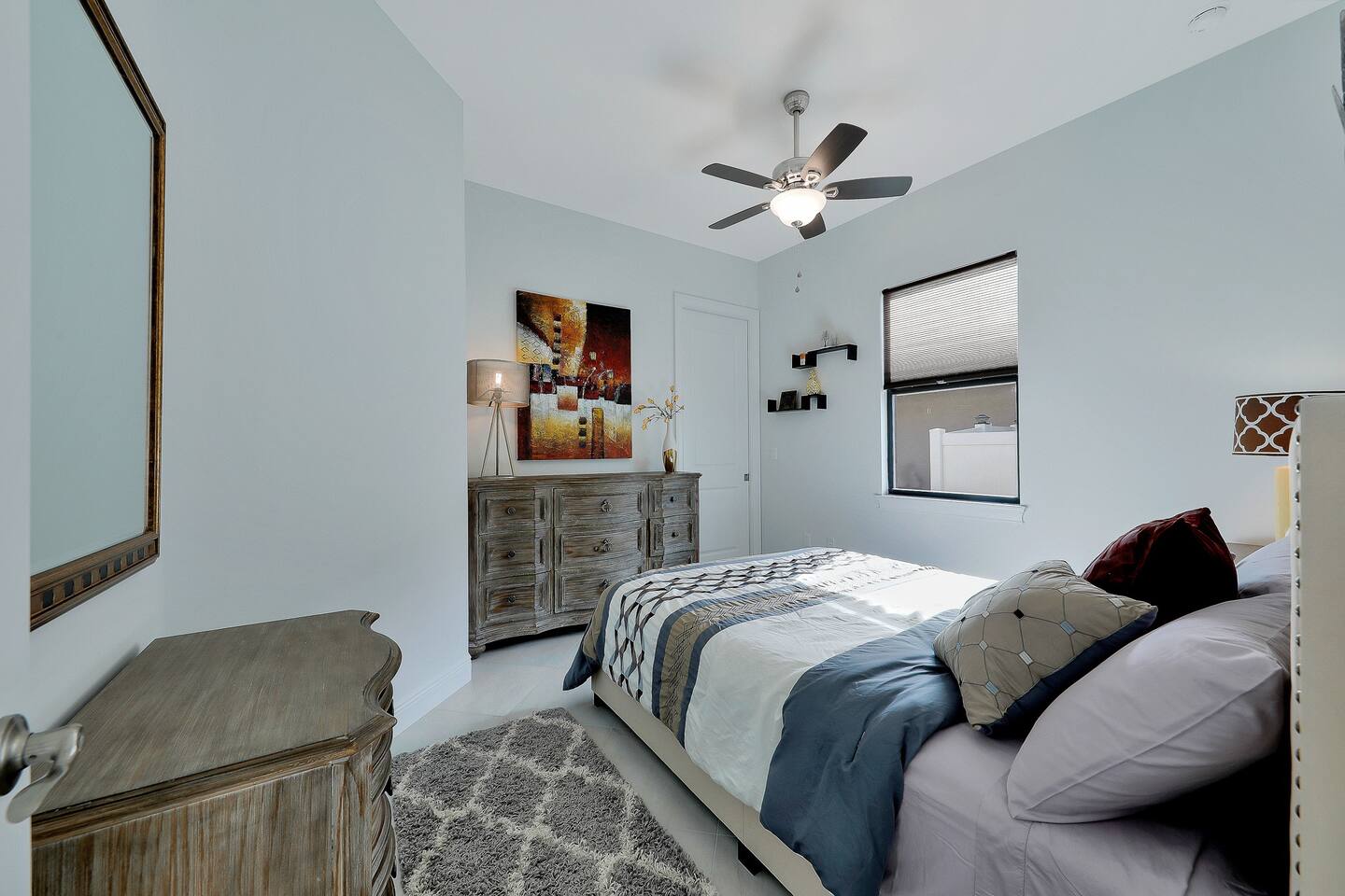 Luxury Abounds photo 8