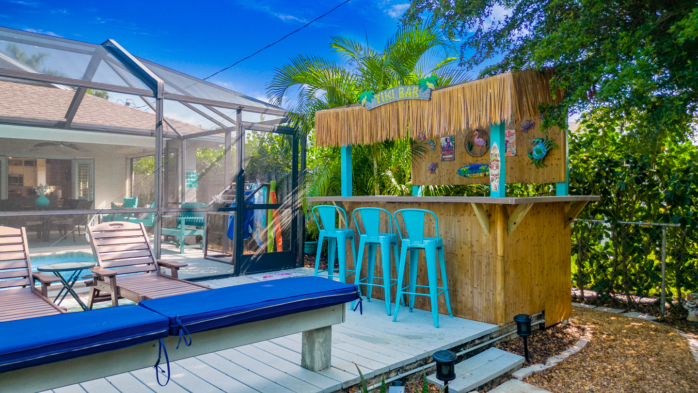 Naples Tiki Hideaway photo 2