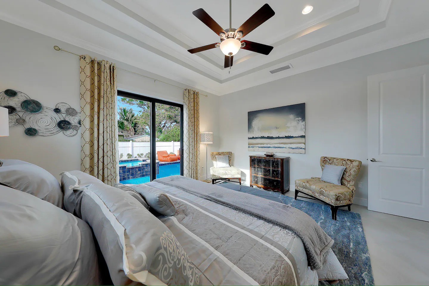 Luxury Abounds photo 6
