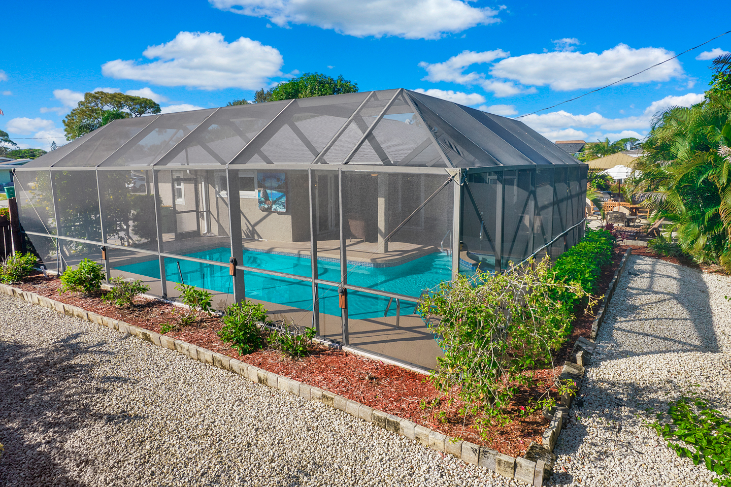 Gazebo Pool House photo 4